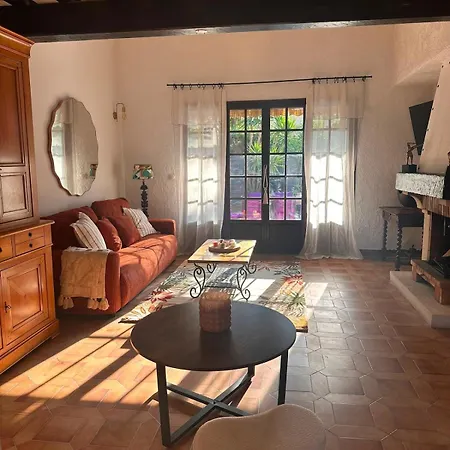 Villa Villa, Avec Piscine, Proche Mer, Gare Et Commerce