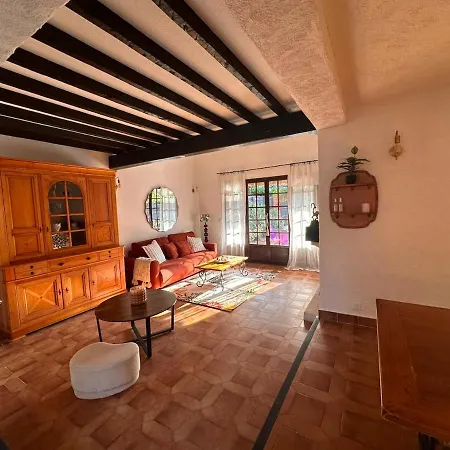 Villa, Avec Piscine, Proche Mer, Gare Et Commerce