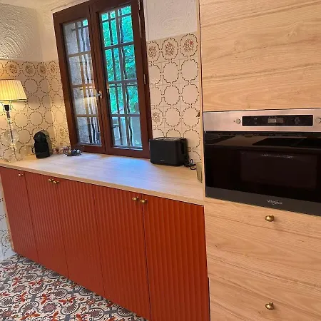 Villa, Avec Piscine, Proche Mer, Gare Et Commerce Villa *