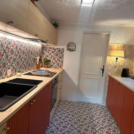 Villa Villa, Avec Piscine, Proche Mer, Gare Et Commerce