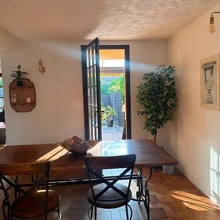 Villa, Avec Piscine, Proche Mer, Gare Et Commerce